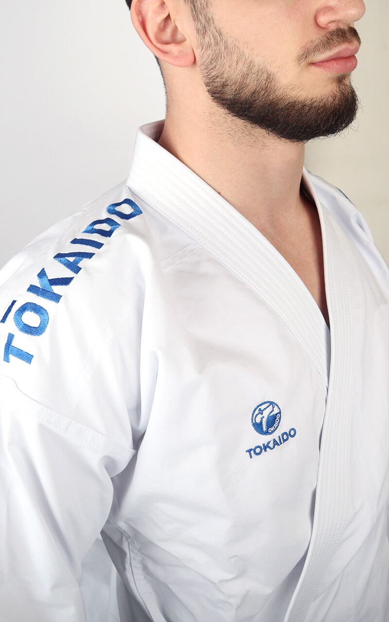 Kimono Karate Tokaido Kata Master Sen Première League - WKF 3 Kimono Karate Tokaido Kata Master Sen Première League - WKF-blå