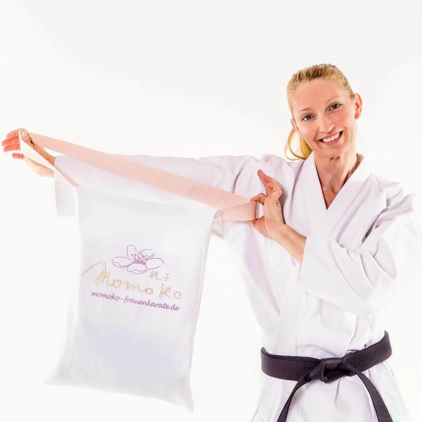 Yuki-Gi JOO Kimono til kvinder 6 karate-gi-joo-yuki-gi-speciel-kvinde-gave