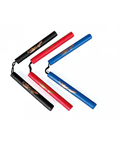 nunchakus-i-skum-med-snor