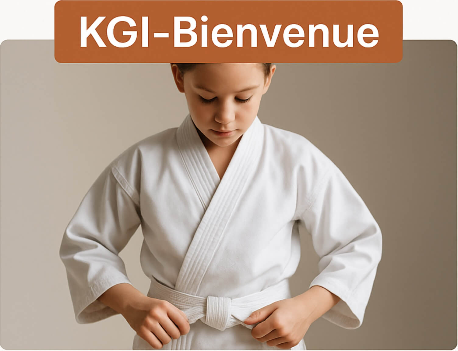 Velkomsttilbud: -10% på din 1ʳᵉ-ordre 1 Ung karateka spænder sit hvide bælte - Karate-Gi's velkomsttilbud